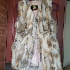 🎉100% natural rabbit fur vest 🎉